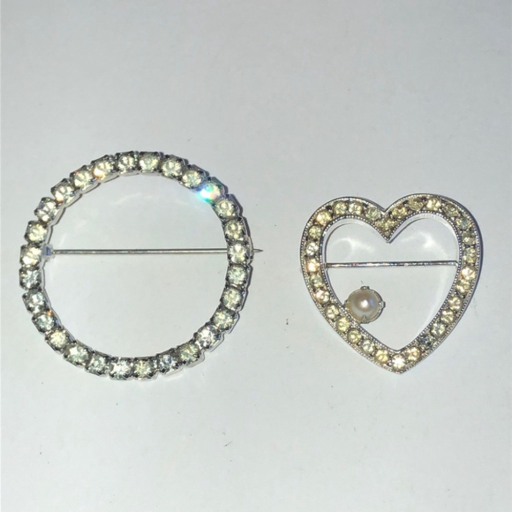 Silver Tone Vintage Round Heart Faux Pearl CZ Rhinestone Brooch Pins
